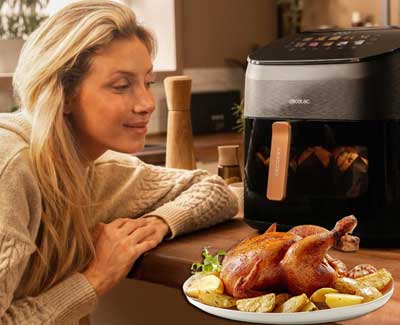 Une grande fenêtre éclairée pour surveiller la cuisson sans ouvrir le panier
