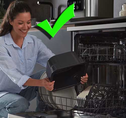 La cuve est compatible lave-vaisselle